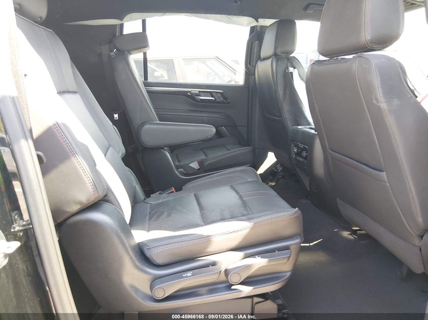 CHEVROLET SUBURBAN - zdjęcie 8