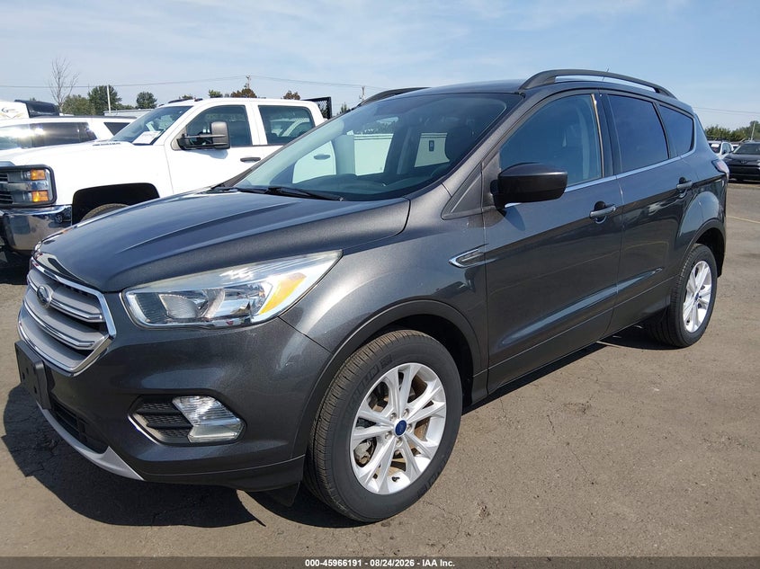 Vin: 1fmcu9gdxjuc38779, lot: 46465410, ford escape se 20182