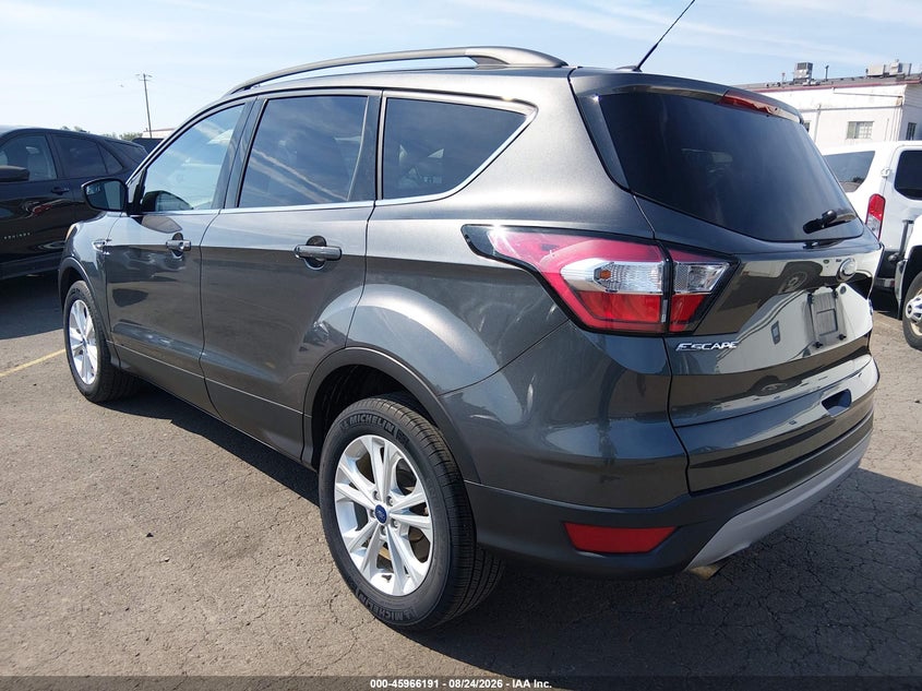 Vin: 1fmcu9gdxjuc38779, lot: 46465410, ford escape se 20183