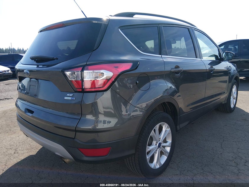 Vin: 1fmcu9gdxjuc38779, lot: 46465410, ford escape se 20184