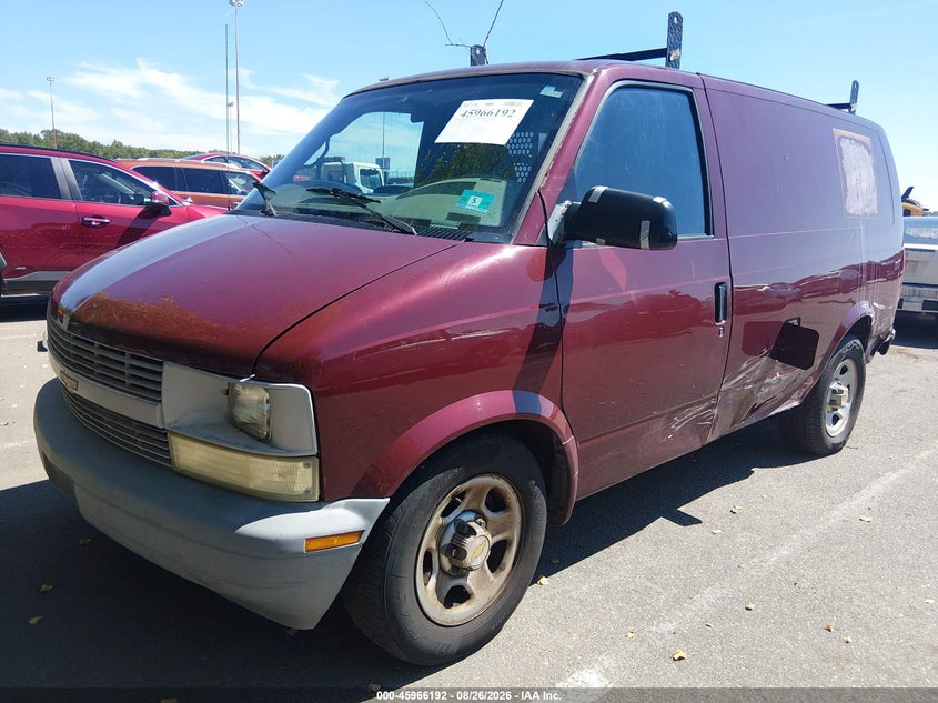 2004 Chevrolet Astro, Front & Rear, IAAI, VIN 1GCDL19X74B103537 — photo 2