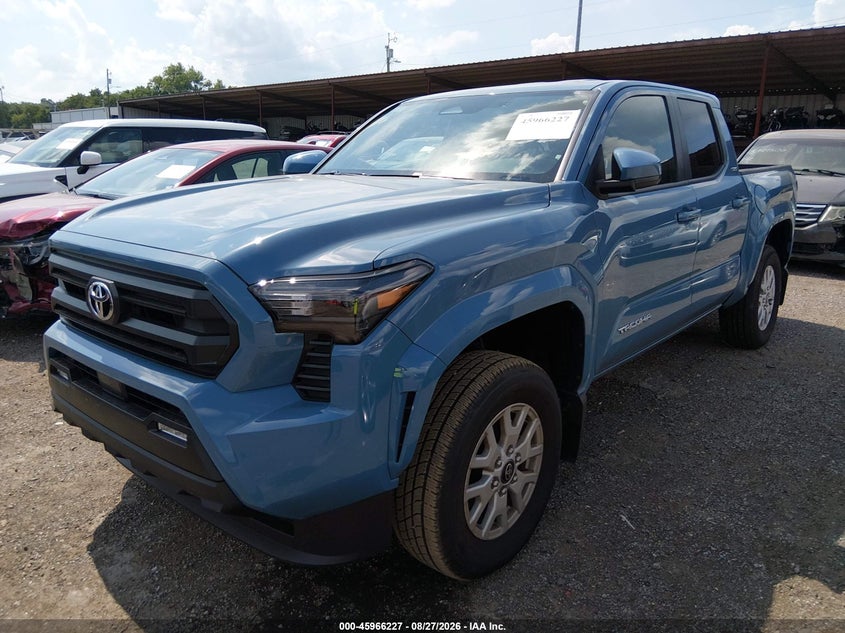 2026 Toyota Tacoma, Right Side, IAAI, VIN 3TMLB5JN6TM280376 — photo 2