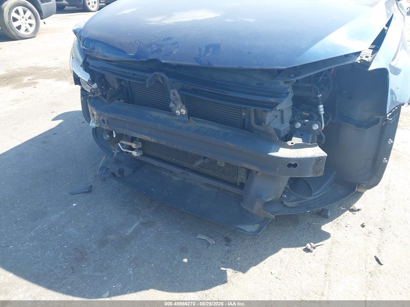 2012 VOLKSWAGEN JETTA auction photo 6