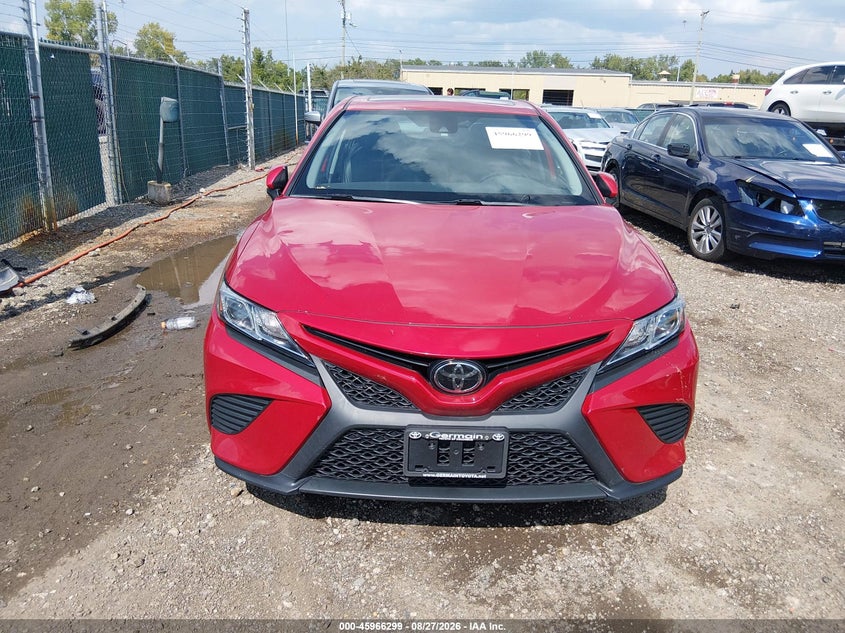 TOYOTA CAMRY - zdjęcie 13