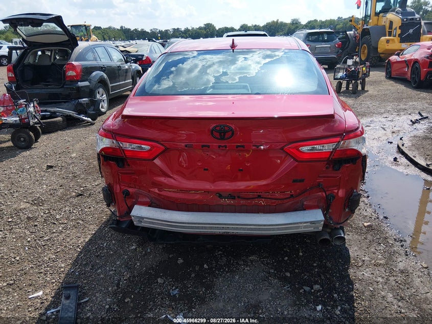 TOYOTA CAMRY - zdjęcie 17