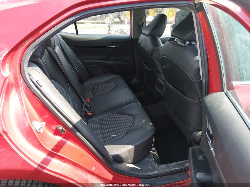 TOYOTA CAMRY - zdjęcie 8