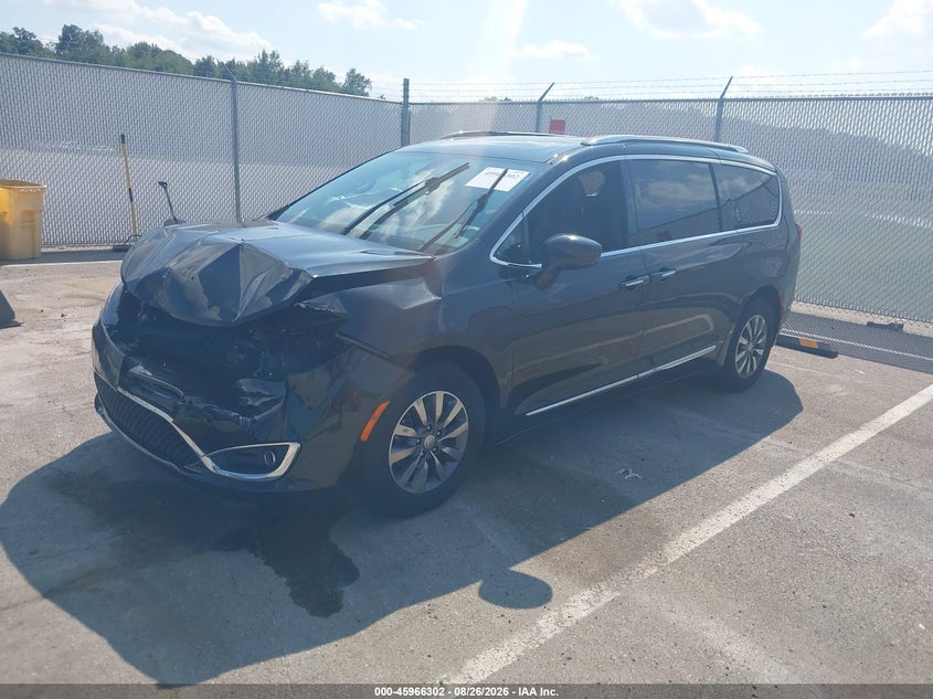 Vin: 2c4rc1eg7lr101220, lot: 46465521, chrysler pacifica 35th anniversary touring l plus 20202