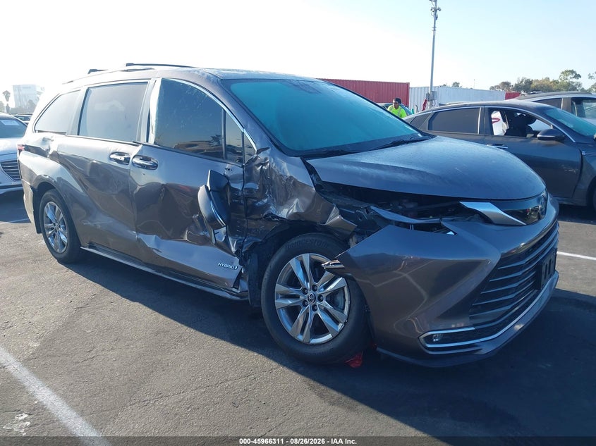 TOYOTA SIENNA - zdjęcie 1