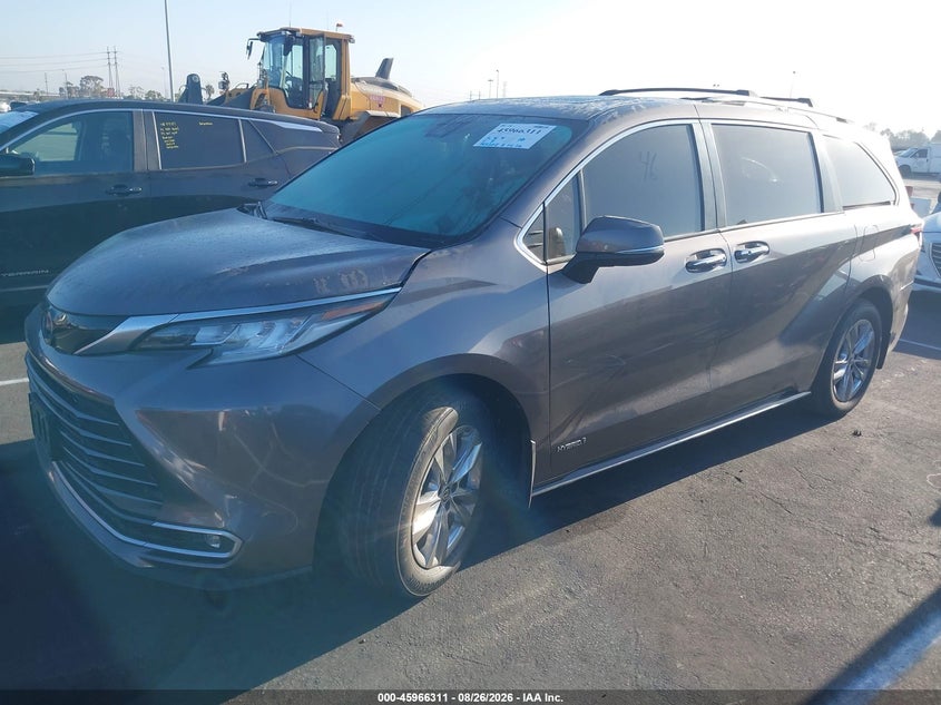 TOYOTA SIENNA - zdjęcie 2