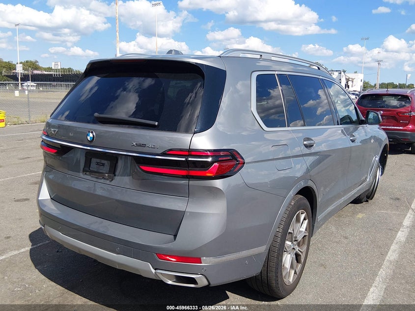 BMW X7 - zdjęcie 4