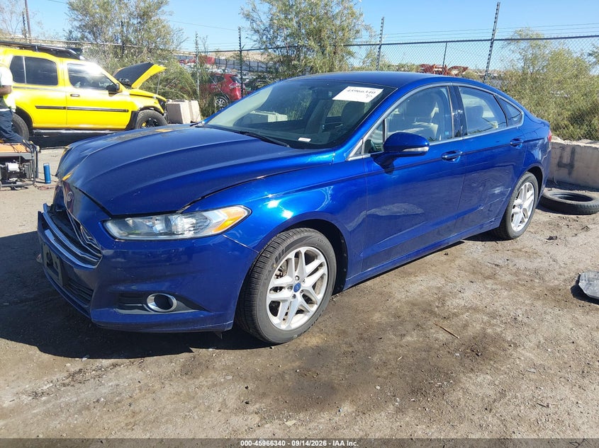 2013 Ford Fusion, Normal Wear & Tear, IAAI, VIN 3FA6P0HR8DR299449 — photo 2