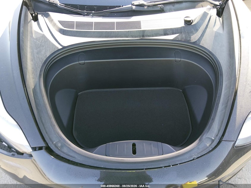 TESLA MODEL 3 - zdjęcie 10