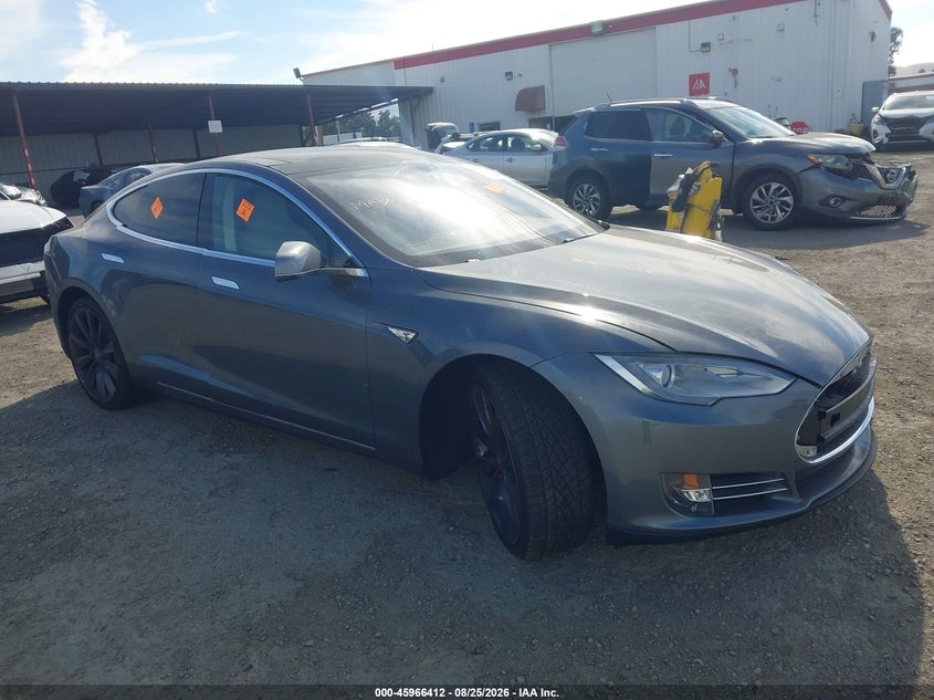 Vin: 5yjsa1dnxdfp06742, lot: 46465631, tesla model s 20131