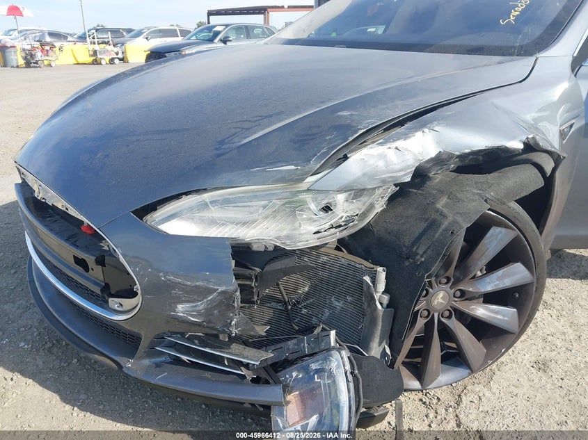 2013 TESLA MODEL S auction photo 6