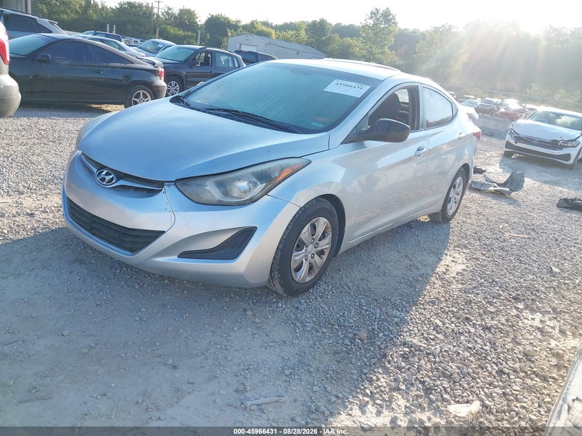 2016 HYUNDAI ELANTRA auction photo 2