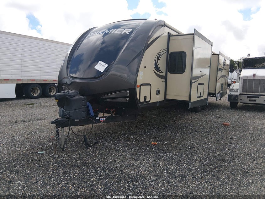 2019 KEYSTONE PREMIER auction photo 2