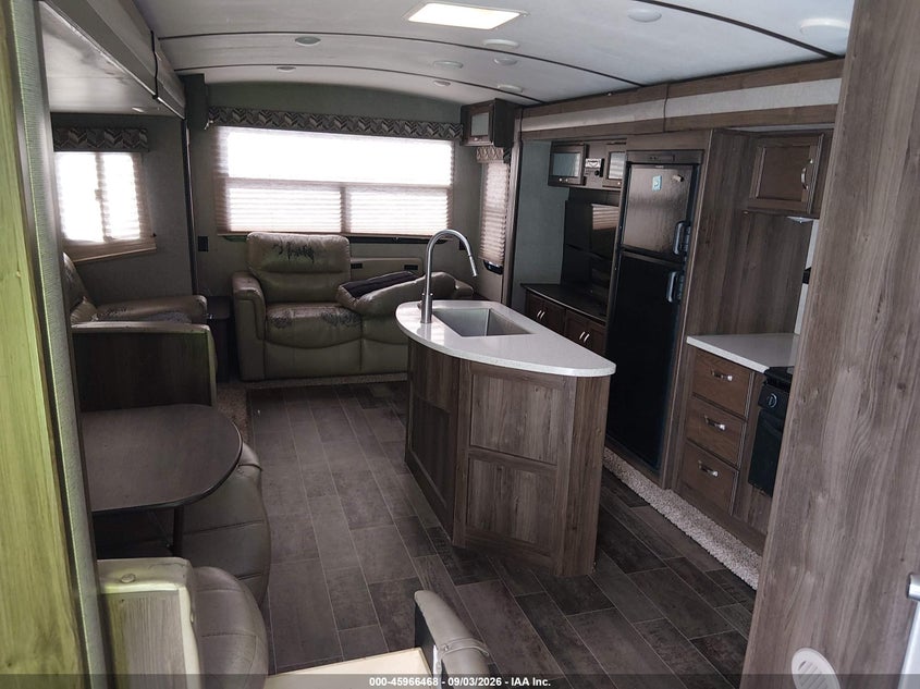 2019 KEYSTONE PREMIER auction photo 5