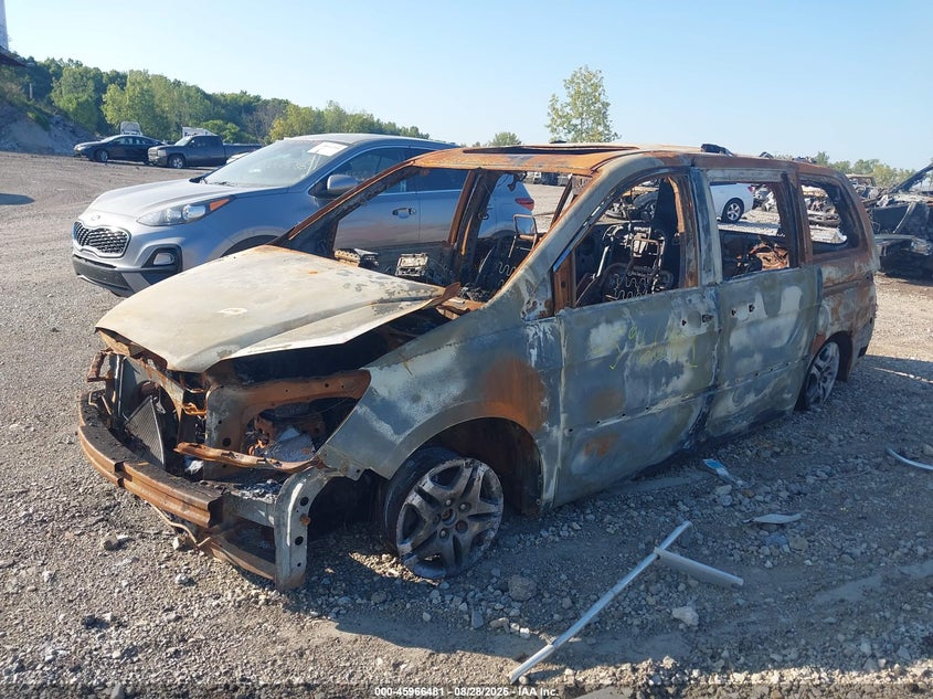 2006 Honda Odyssey, Total Burn, IAAI, VIN 5FNRL38726B410861 — photo 2