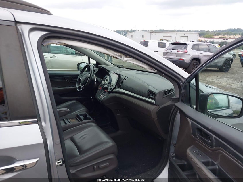 HONDA ODYSSEY 2018 VIN 5FNRL6H78JB023175