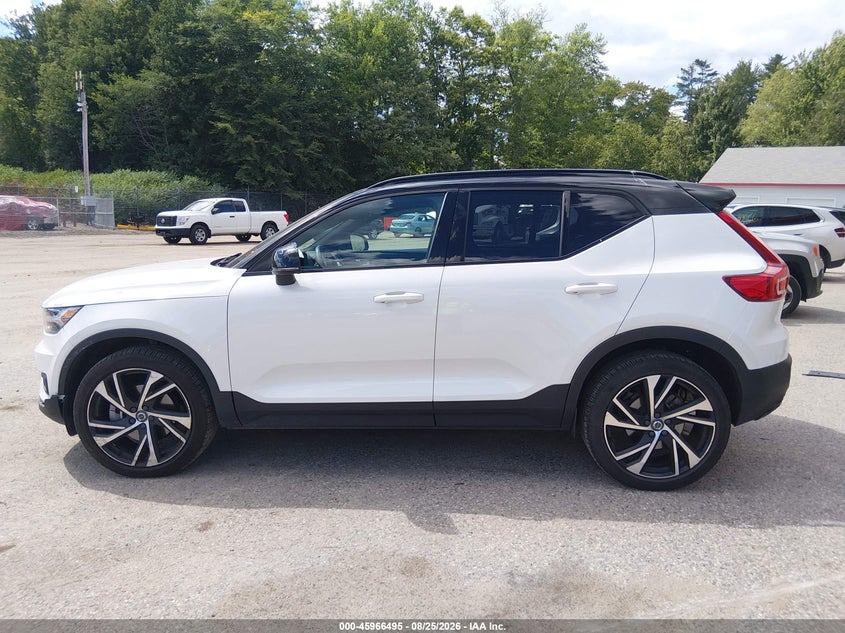 VOLVO XC40 2021 VIN YV4162UM5M2611533