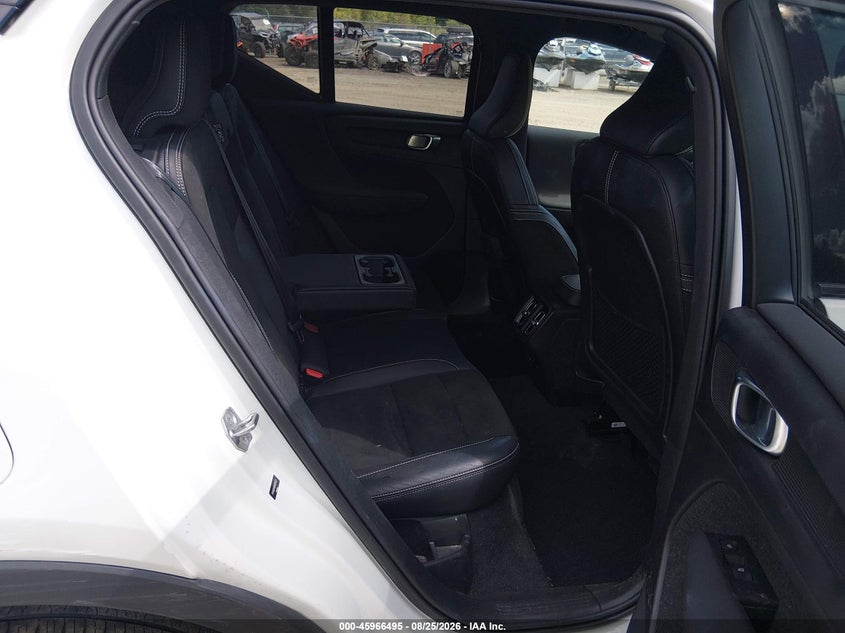 VOLVO XC40 2021 VIN YV4162UM5M2611533