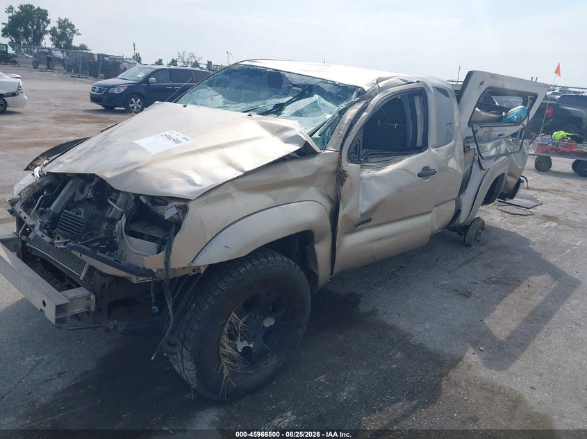 2006 Toyota Tacoma Base V6, Перекидання, IAAI, VIN 5TEUU42N66Z253144 — фото 2