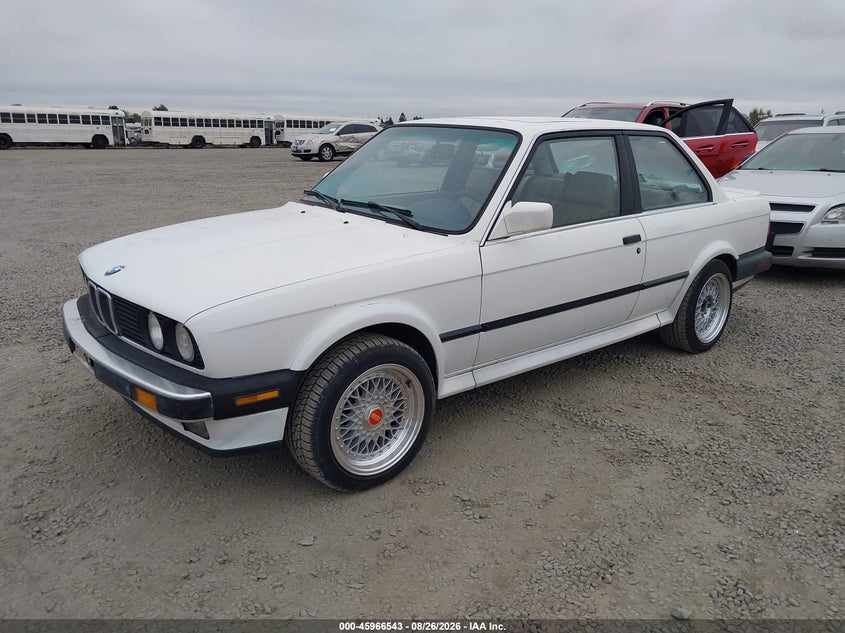 1988 BMW 3er, Right Side, IAAI, VIN WBAAB930XJ2550663 — photo 2