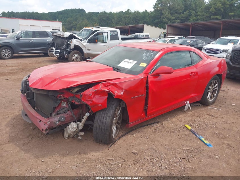 2014 Chevrolet Camaro, Front & Rear, IAAI, VIN 2G1FE1E34E9228464 — photo 2