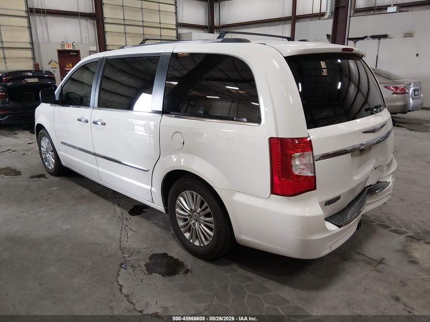 2012 CHRYSLER TOWN & COUNTRY auction photo 3