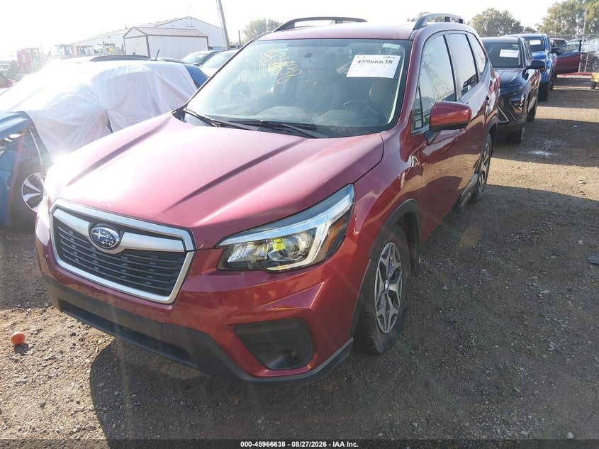 2020 Subaru Forester, Left Side, IAAI, VIN JF2SKAGC4LH420778 — photo 2