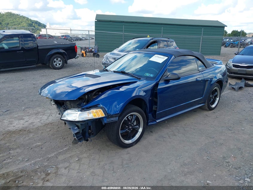 2000 Ford Mustang, Front End, IAAI, VIN 1FAFP45X9YF128027 — photo 2