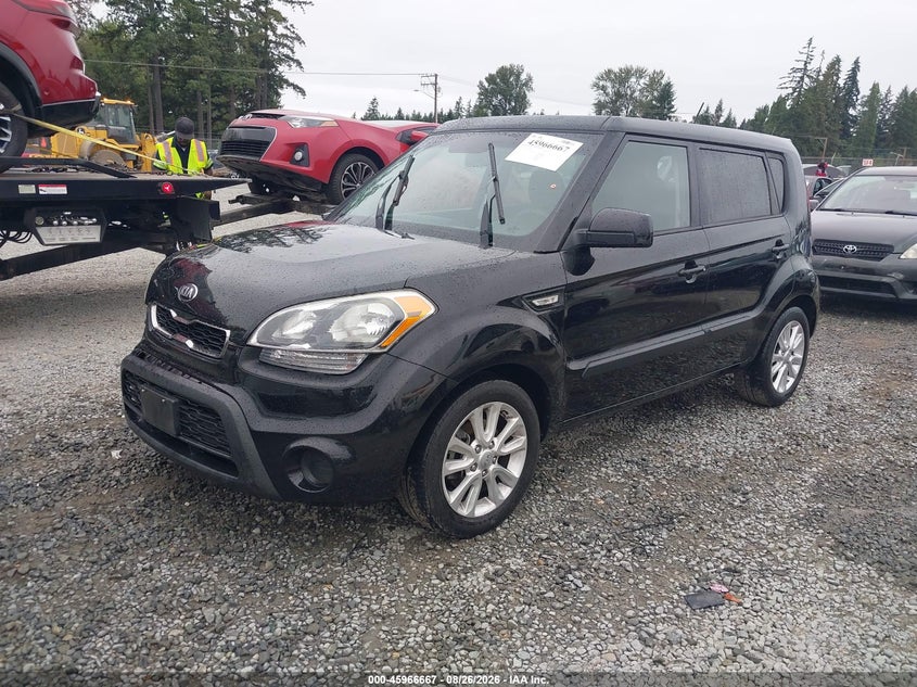 2013 Kia Soul, Right Front, IAAI, VIN KNDJT2A52D7617401 — photo 2