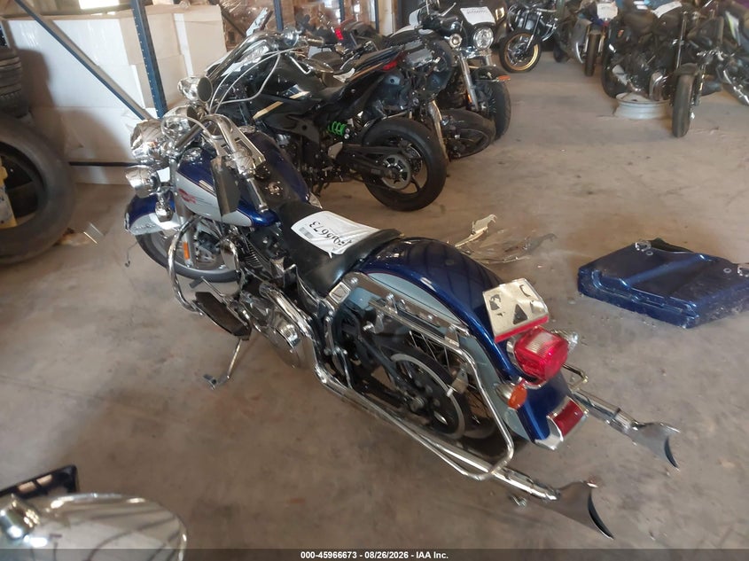 HARLEY-DAVIDSON FLSTCI 2006