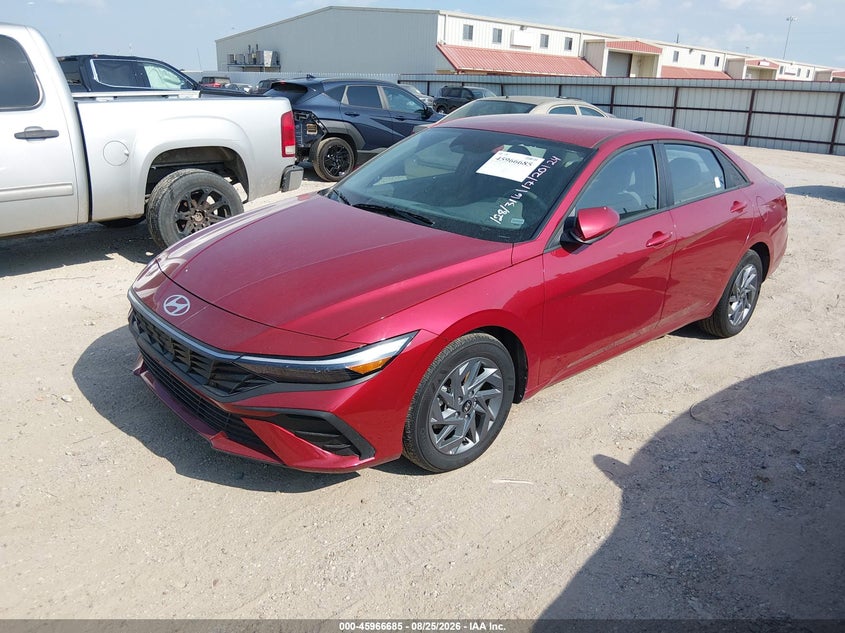 2026 Hyundai Elantra Hybrid Blue, Normal Wear & Tear, IAAI, VIN KMHLM4DJ3TU185245 — photo 2