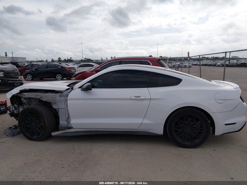 FORD MUSTANG - zdjęcie 15