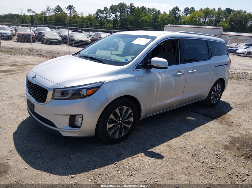 2015 Kia Sedona, Normal Wear & Tear, IAAI, VIN KNDMC5C10F6066497 — photo 2