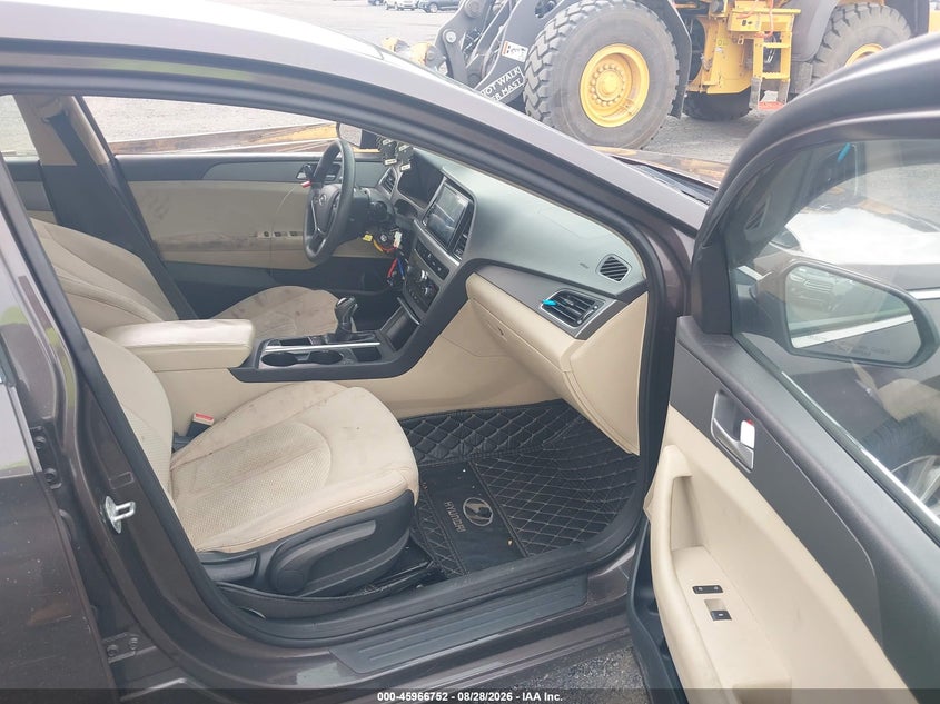 2015 HYUNDAI SONATA auction photo 5