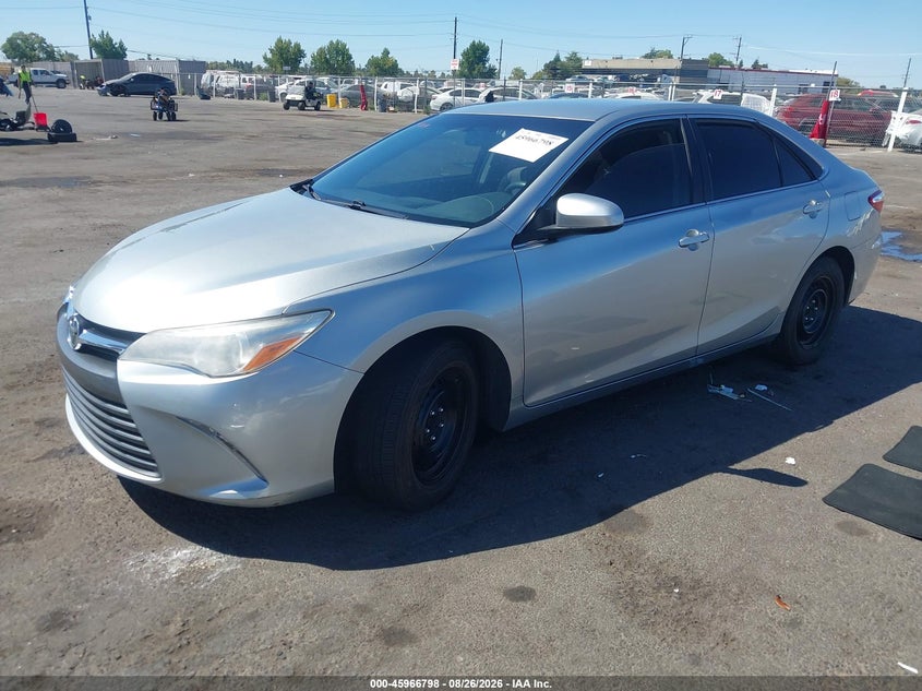 2017 Toyota Camry, Right Front, IAAI, VIN 4T1BF1FK2HU438878 — photo 2
