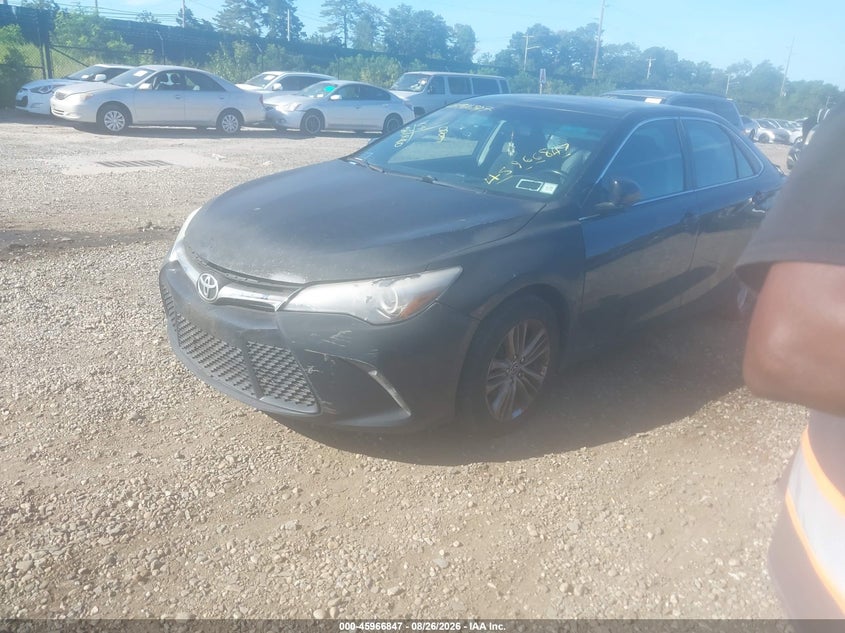 2017 TOYOTA CAMRY auction photo 2