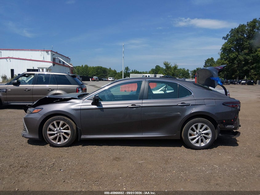 TOYOTA CAMRY - zdjęcie 14