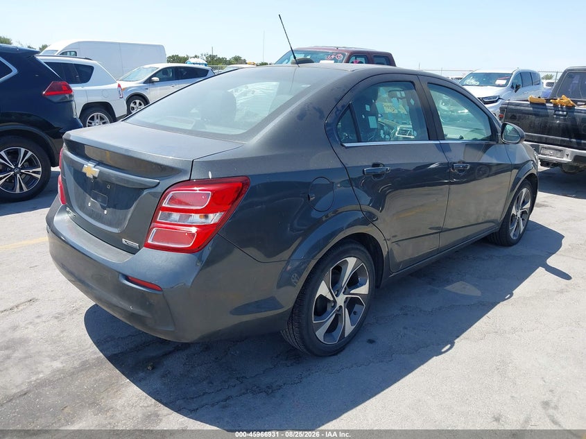 2020 CHEVROLET SONIC auction photo 4