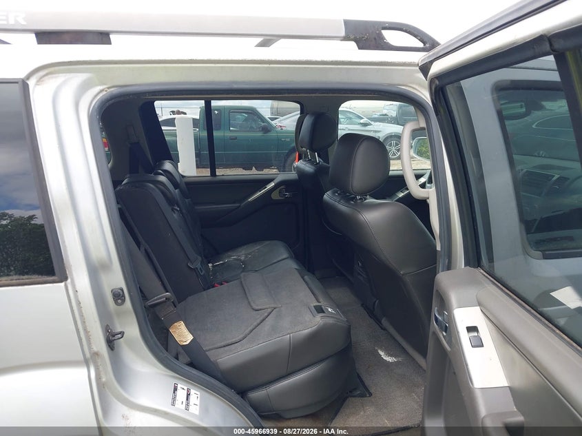 2005 NISSAN PATHFINDER auction photo 8