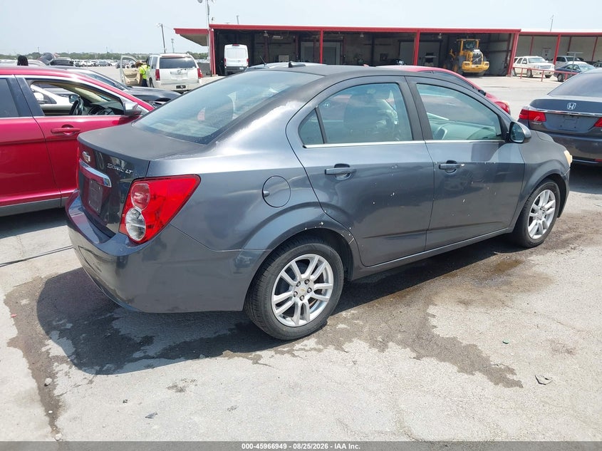 2012 CHEVROLET SONIC auction photo 4