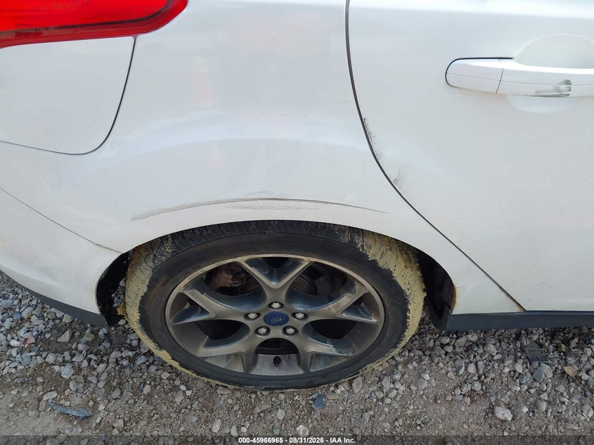 2014 FORD FOCUS auction photo 6