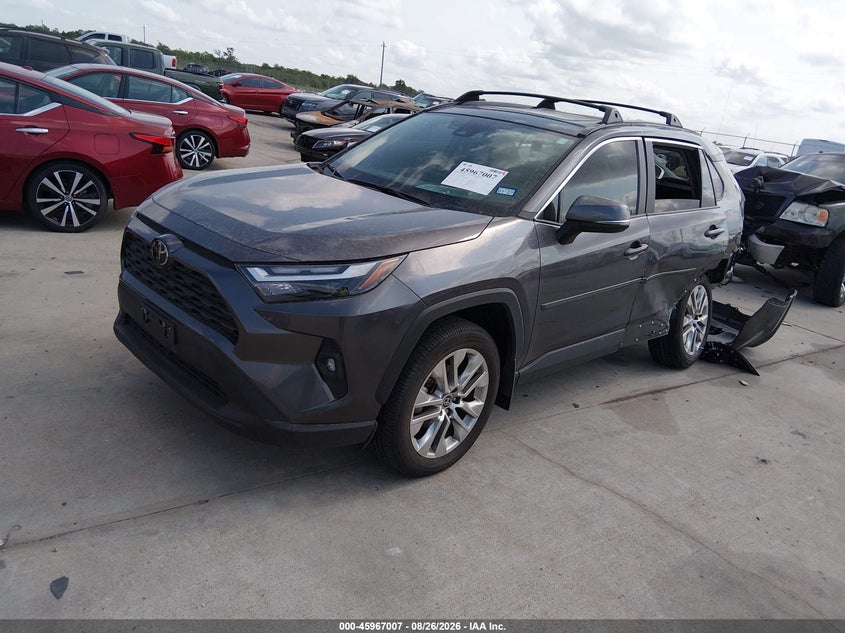 2025 Toyota RAV 4, Удар ззаду, IAAI, VIN 2T3C1RFV9SC314215 — фото 2