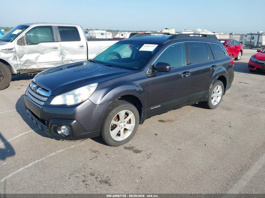 2013 SUBARU OUTBACK auction photo 2