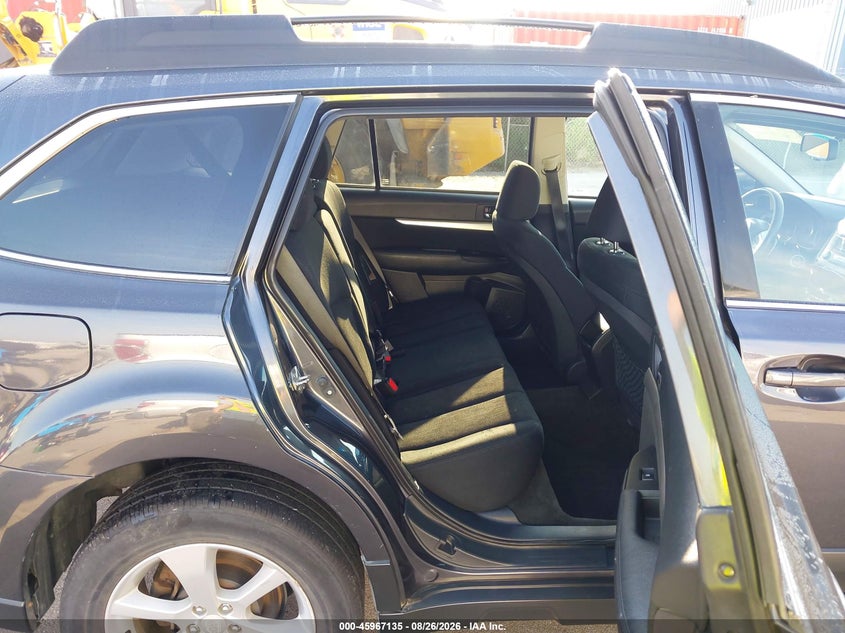 2013 SUBARU OUTBACK auction photo 8