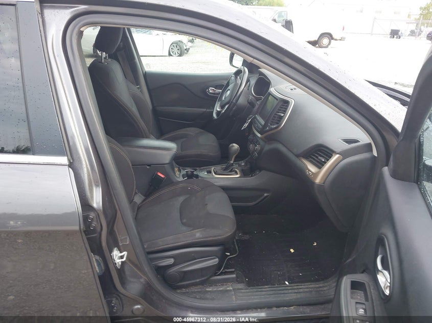 2016 JEEP CHEROKEE auction photo 5