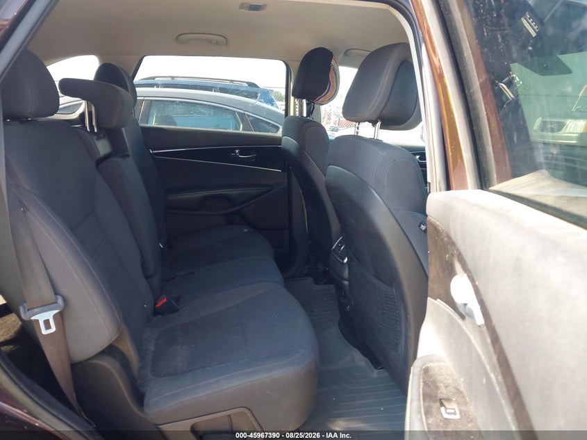 2016 KIA SORENTO auction photo 8