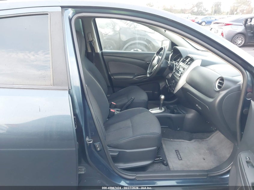 2016 NISSAN VERSA auction photo 5